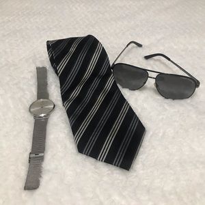 DONALD TRUMP BLACK AND WHITE /SILVERT STRIPES🔥